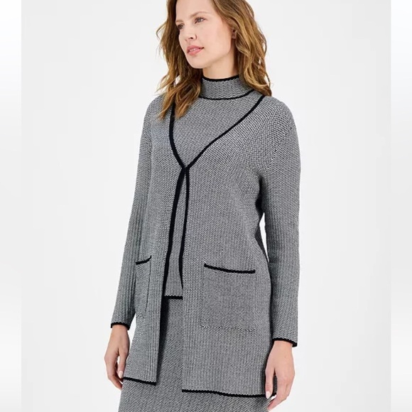 Anne Klein
Women's Oversized Patch-Pocket Long Cardigan - Picture 1 of 4